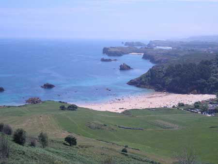 Playa de Niembro en Llanes (Asturias)