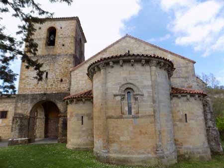 Monasterio de San Pedro de Villanueva (Cangas de On&iacute;s-Asturias)